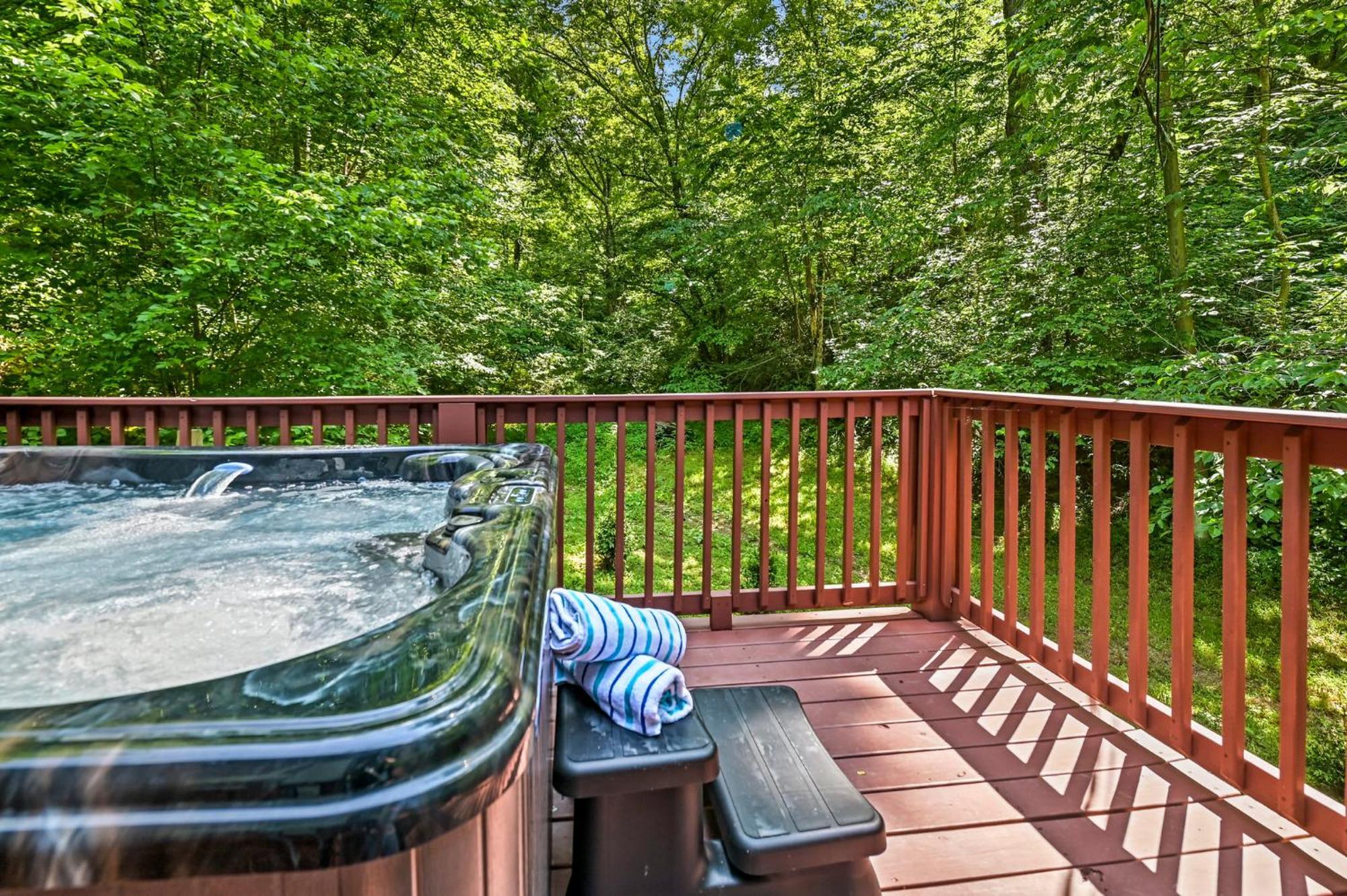 Smoky Mountains Hut Tub Cabin Dog Friendly Sevierville Kültér fotó